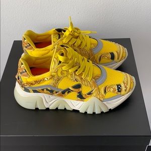 greca chain squalo sneakers